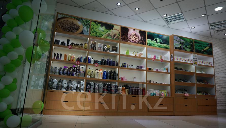 Вывеска и оформление магазина "Asian cosmetics"