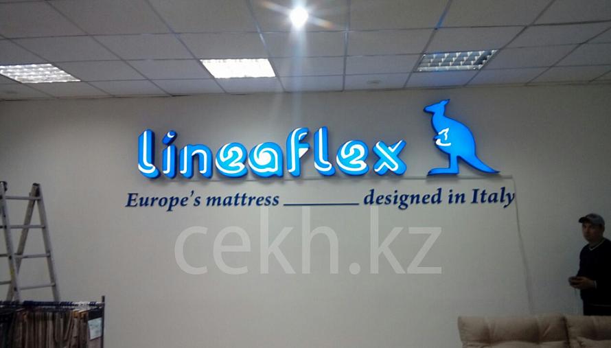 Lineaflex бутигіне көлемді әріптерден жасалған жарық жарнама  